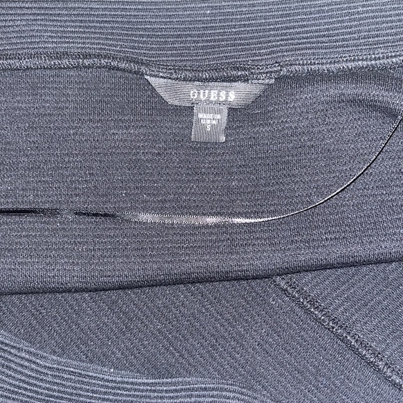 GUESS Black Off The Shoulder Crop Top. Ribbed fabric. Size small. - Picture 3 of 3